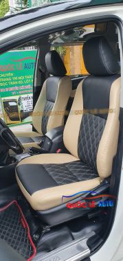 Xe Innova 2017 bọc giả da simili Malaysia phối kem đen