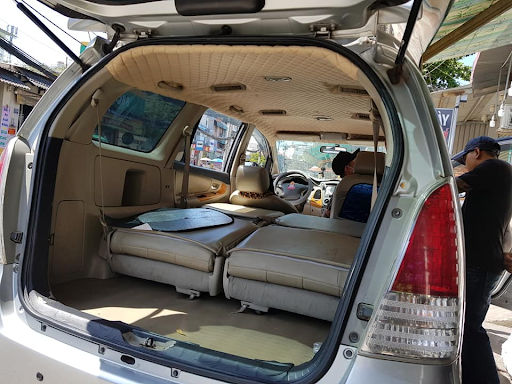 Bọc trần xe 5D được kh&aacute; nhiều chủ xe lựa chọn v&igrave; hoạ tiết quả tr&aacute;m lạ mắt