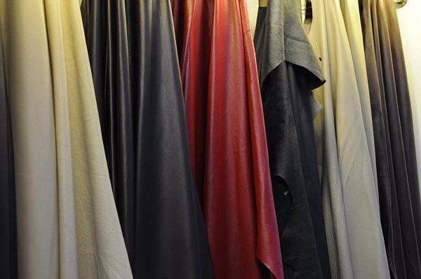 boc-ghe-da-xe-isuzu-3