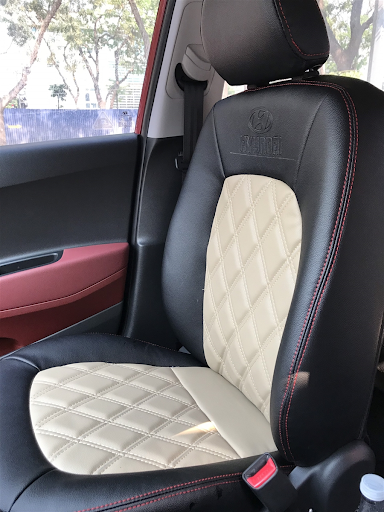 mẫu ghế da i10 đẹp ghế kết hợp m&agrave;u be v&agrave; viền đen rộng 