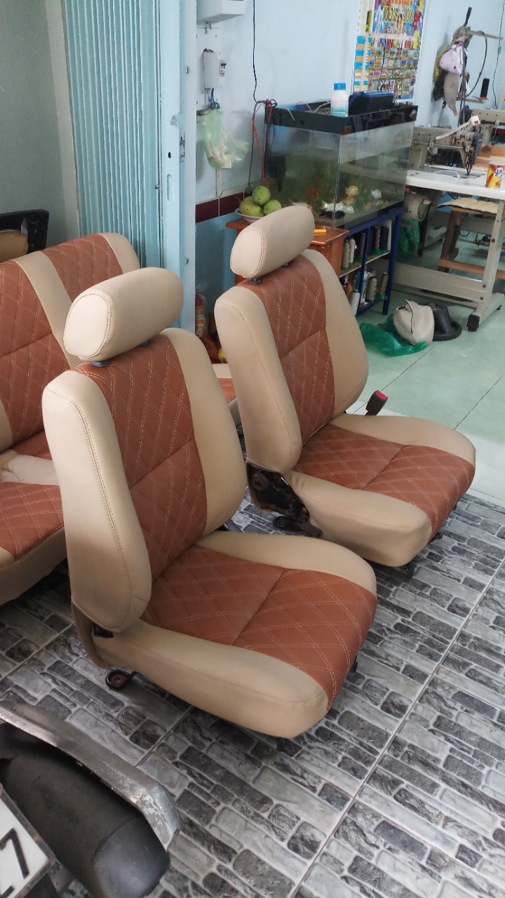 Bọc nệm ghế da xe Lancruiser 95 bọc giả da kem nâu