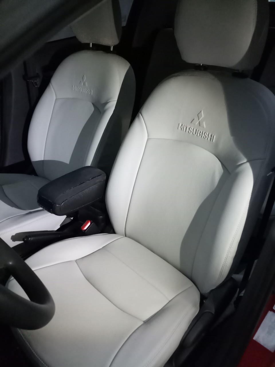 Bọc nệm ghế da xe Mitsubishi Mirage Bọc ghế da nhân tạo xuất xứ từ Thái Lan
