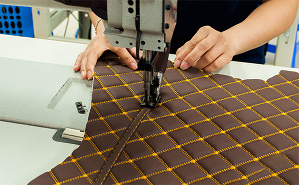 Xưởng may thảm l&oacute;t s&agrave;n &ocirc; t&ocirc;t Salon Văn Quốc